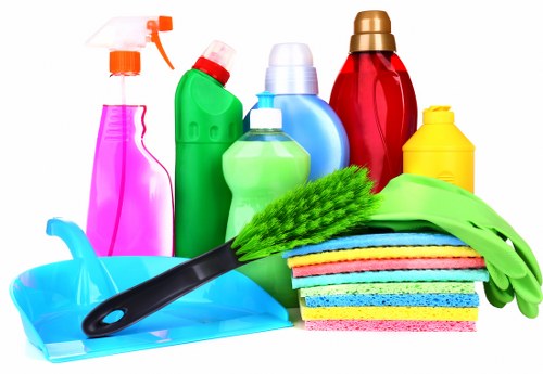 Professional oven cleaning service for Docklands apartments and homes
